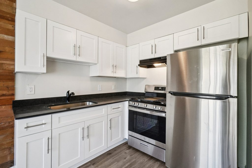 13-web-or-mls-5965 Evergreen Rd Unit 2 bedroom-S2810-011